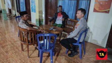 Anggota Polsek Candipuro Ajak Masyarakat Rawat Kebhinekaan Di Lumajang Jelang Pemilu