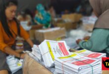 KPU Jember Temukan 407 Lembar Surat Suara yang Rusak Untuk Pemilku 2024
